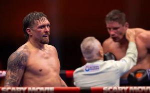 Сергей Лапин прокомментировал спорную остановку боя Усик - Верховен
