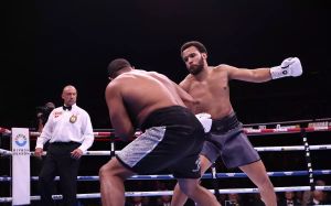 Мозес Итаума возглавил рейтинг WBO после победы над Балогуном