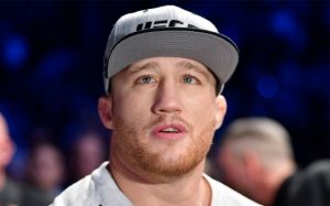 Тренер Махачева назвал фаворита в бою Гэтжи с Холлоуэем